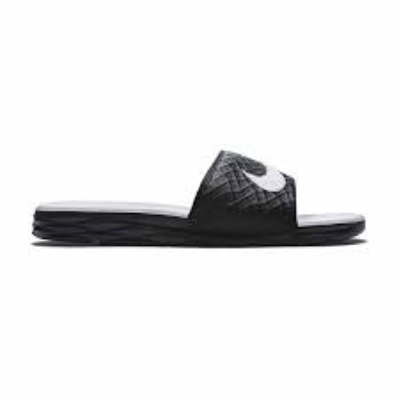 Nike Benassi solarsoft slides black & white size 5 - Picture 1 of 7